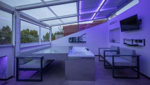 Iron House - Penthouse with Bathtub in Golden Mile & Roman Bridge - Foto 2