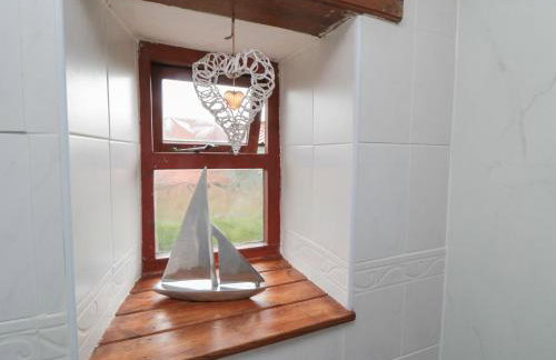 Danby Cottage - Photo 32