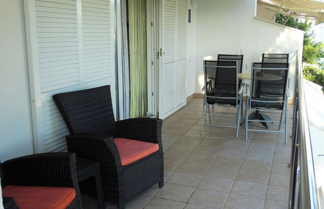 Selce Shorefront Apartment With Balcony and Sea View - Foto 9