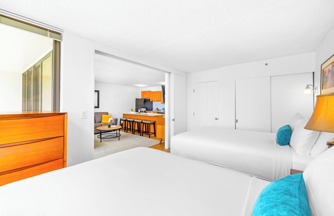 7FL Remodeled, Close to Beach & Dining with Free Parking - Photo 149