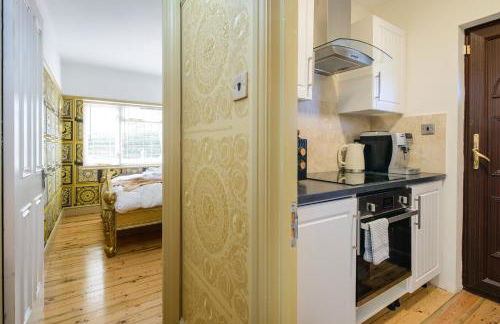 Deluxe 2 Bed Versace Bungalow Hot Tub, Sky TV, Cinema Screen Saffron Walden - Foto 16