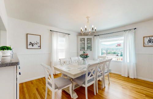 Farmhouse Minus the Farm - Foto 4