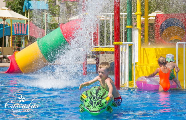 Cascadas Family Resort - Photo 51