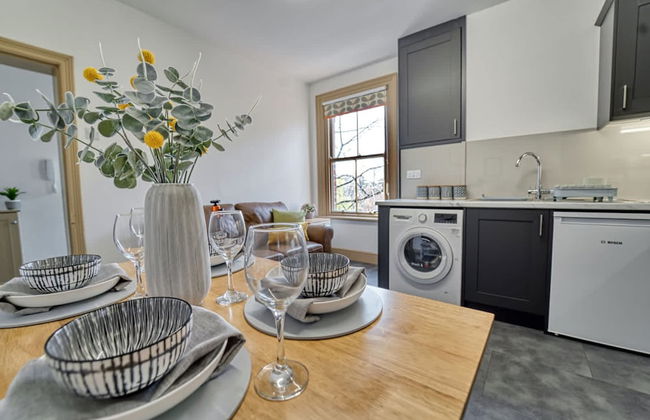 Host Stay Upper Tything Apartment - Photo 3