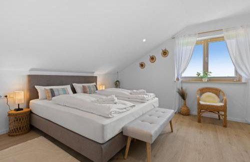 ALPENglück - Stylisches Dachgeschoss-Apartment mit Bergblick, großer Balkon & 3 Schlafzimmern - Foto 24