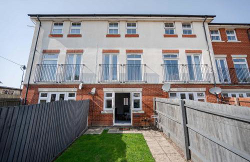 Caboose Stays - Bury St Edmunds - Modern 4 Bed townhouse close to centre and major transport links - Fast Wifi - Parking - Business and Contractors - Foto 30