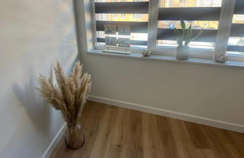 Apartament w Centrum z wanną z hydromasażem - Foto 24