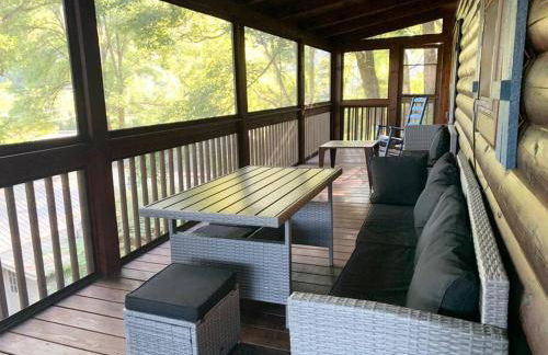 Log Cabin Walkable to Lake Lure & Chimney Rock - Blue Skies - Foto 34