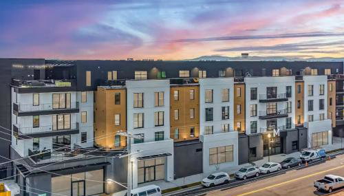 Nashville Oasis at The Muse Modern 2BR with Balcony Rooftop Views - Foto 2