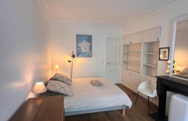 Real Parisian apartment with 2 bedrooms and AC - Foto 8