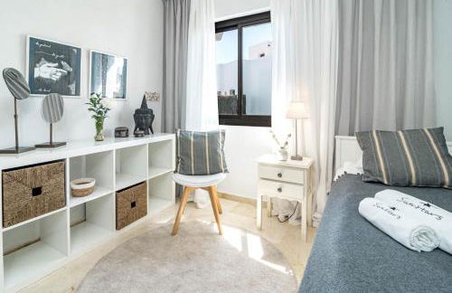 Seaside 3 bedroom Townhouse in San Pedro close to the Beach with private Garden - Photo 55