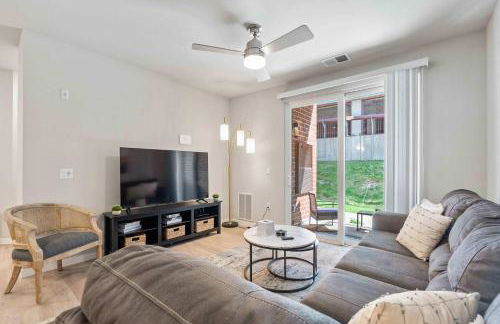 Fitness Room Pool Univ Research Park and Parking - Foto 34