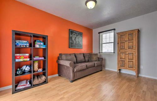 Family-Friendly Logan Farmhouse with Yard and Near USU - Foto 12