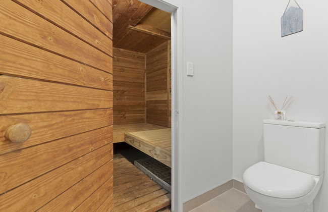 Hilltop Country Retreat with Seaviews - Foto 32