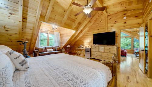 The Holiday Cabin at Lake Lure - Photo 4