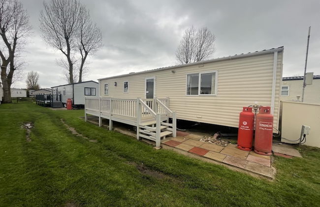 Super Pet Friendly 2 Bedroom Caravan Heacham Beach - Photo 1