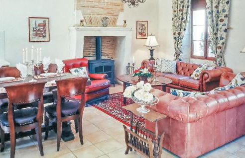 Awesome Home In Ardentes - Foto 16