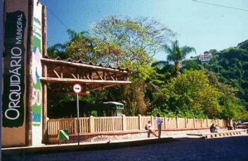 Apartamento em Santos no Gonzaga em frente a praia - Foto 43