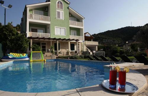 Villa with with 5 apartments in Peracko Blato - Foto 7