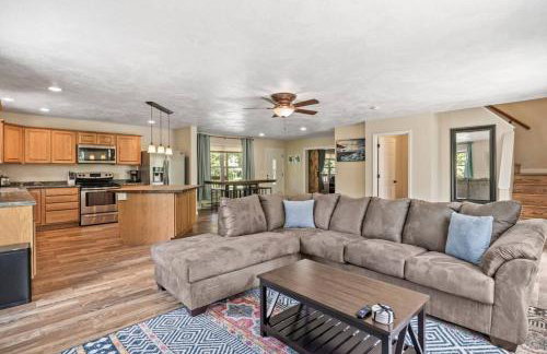 Hot Tub! LRG Home! Sleeps 24!Near Ithaca! Dogs OK - Foto 37