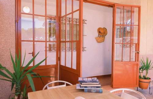 Dos Casas juntas y Patio común a 25 metros de la Playa - Photo 1