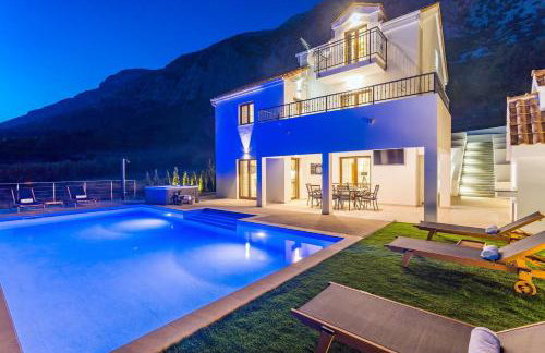 Villa Flora with a 53 sqm private pool with Cinema room with projector and 4 en-suite bedrooms - Foto 39