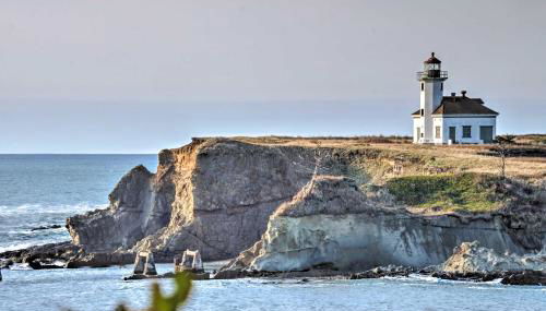 Cliffside Lighthouse Beach Home with Ocean View - Foto 3