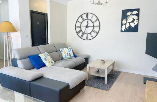 Chez Clém - 3 chambres - garage privé - wifi - Netflix - Foto 6