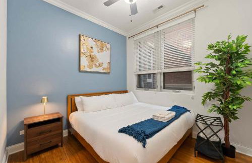 1 Free Parking Gym Balcony Sleeps 10 - Photo 4