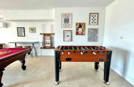 Relax Under the Stars, Best view in town , Yosemite House with Firepit, Hot Tub, Game Room & Pool table - Foto 29