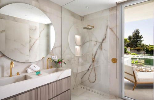 Luxury Villa Alma Pool, Garden & Parking - Foto 30