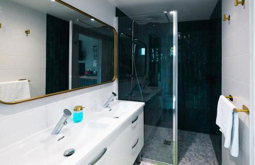 L'Escapade - PARIS 20 min - DISNEY 25 min - GARE 3 min à pied - PARKING - Confortable & Moderne - Free WIFI - Foto 4