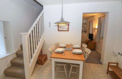 Wood Cottage - Photo 8