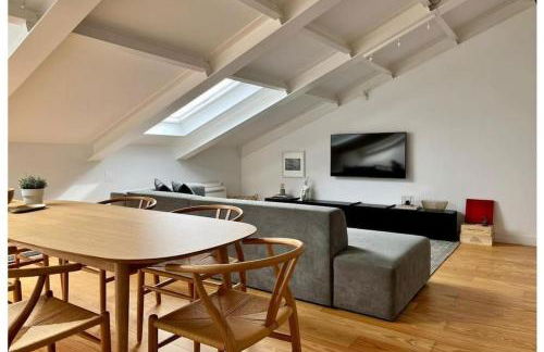 Liberdade Stylish Attic Apt with AC and City View - Photo 27