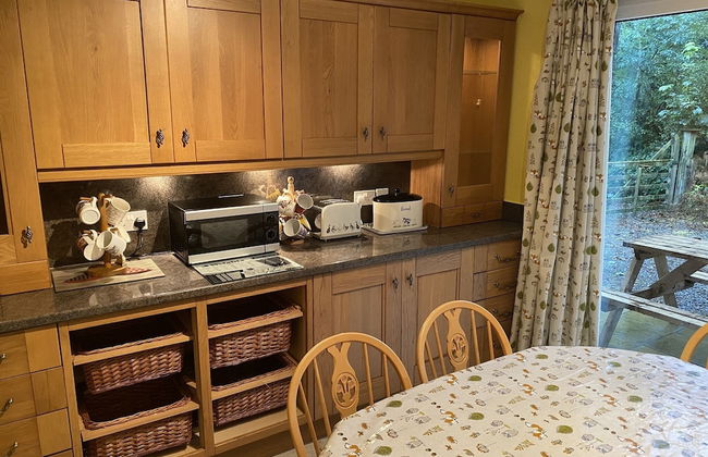 Country Cottage Sleeps 6 w/ Hot Tub & Dog-friendly - Foto 14