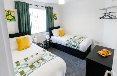 Spacious 2Bed - Great for Contractors - Driveway&Garden - Foto 55