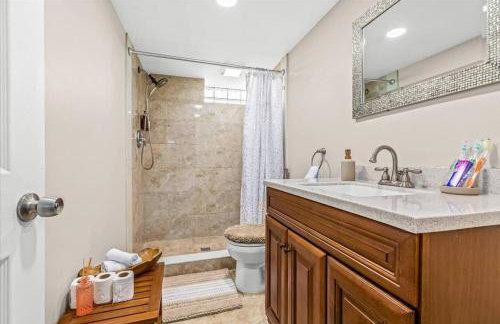 Newly Renovated 4 Bedroom 2 Bath Downtown Dearborn - Foto 28