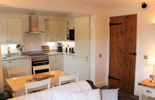 Dee Valley Cottages - Photo 14