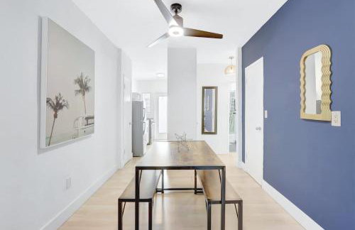 1BR Miami Beach Apt with King plus 2 Queens & Parking - Photo 2