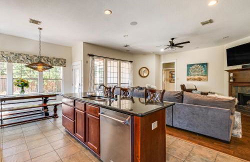 Near Cynthia Woods Mitchell Pavilion Family Home! - Photo 7