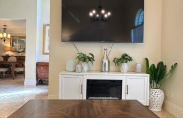 Spacious Naples Lakefront Pool Home Minutes from Downtown! - Foto 14