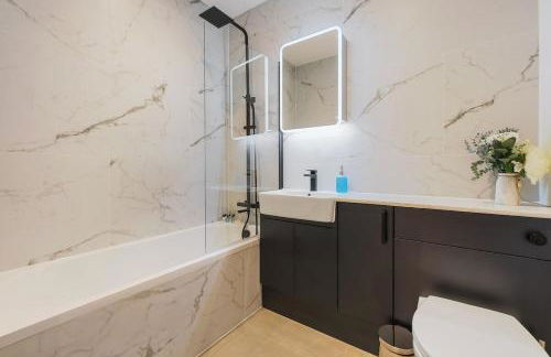 Spacious and central 2 bed 2 bath City apartment - Foto 9