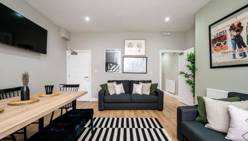 Picasso's Place Liverpool Apt Sleeps 9 - Foto 1