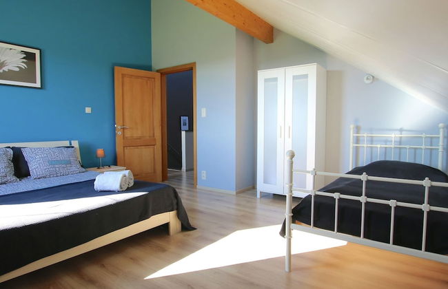 Classy Holiday Home in Martilly with Hot Tub - Photo 5