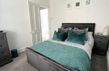 Contemporary 3-Bedroom Home with Stunning Views - Foto 39