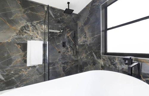 Modern Lakefront Home - Foto 3