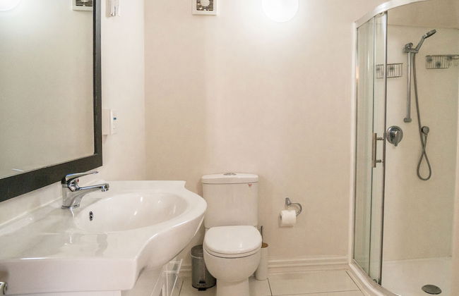 U Suites on Manners - Photo 60