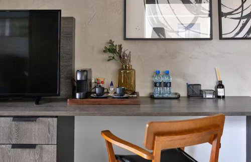 Studio 406 no Centro Cívico com Piscina Aquecida, Academia, Sauna e Garagem - Foto 10