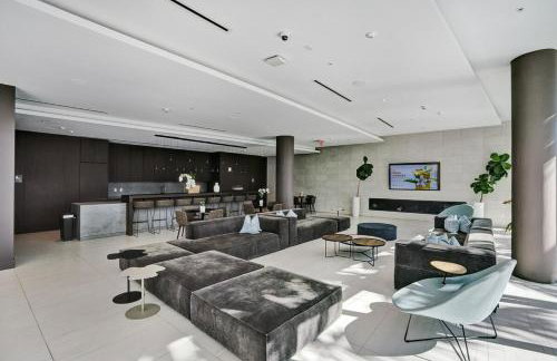 Luxury 2 Bedroom Corner Condo Walk to Design District, Infinity pool with Bay and City views, Gym, Free Parking Spot - Foto 30