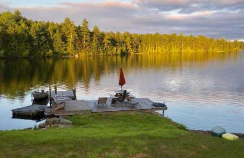 Family-Friendly Cabin Rental with Fire Pit on Shores of Sysladobsis Lake in Maine - Foto 12